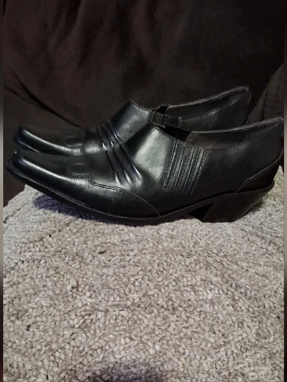 Matisse Women Western ankle boots pointed toes size 9 1/2 M  black leather.